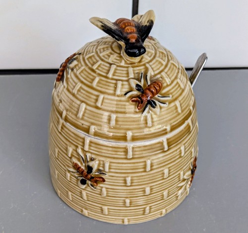 Vintage beehive honey - beehive, pot