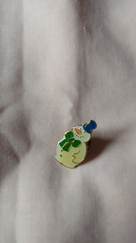 Snowman macmillan charity - macmillan,
