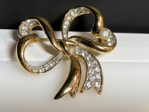 Vintage brooch jewellery gold - vintage,