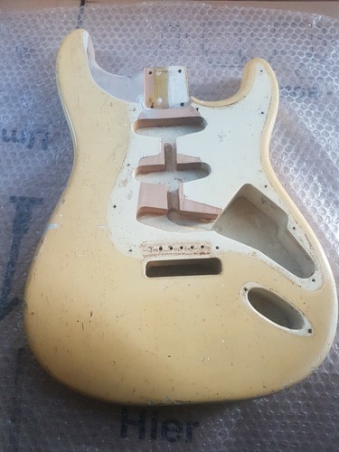 1965 fender stratocaster body - fender,