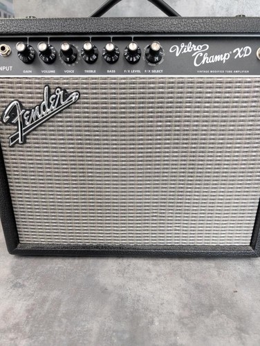 Fender vibro champ guitar - vibro,