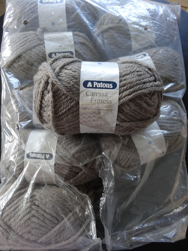 100g balls patons - balls, caressa
