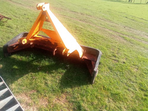 Tractor mount yard scraper - mount,