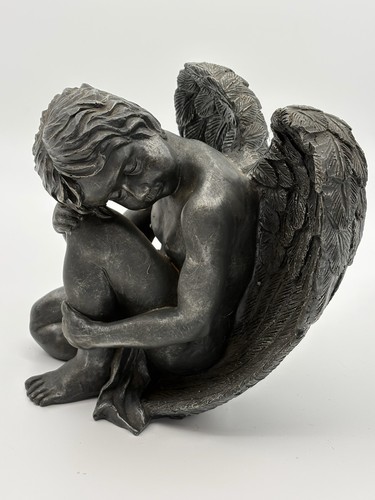 Bronze effect resin seated - bronze,