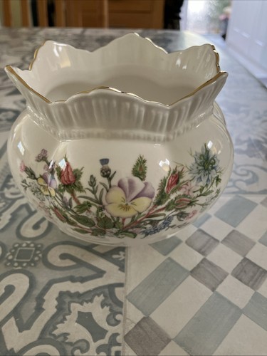 Aynsley plant pot holder - 10,