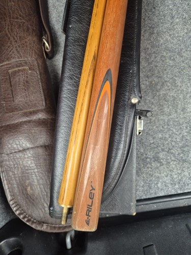 Separate riley cues snooker - separate,
