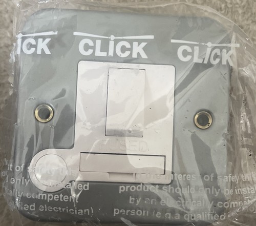 Click metal clad 13a switched - clad,