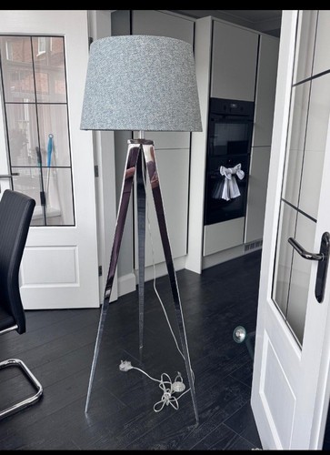 Tripod base floor lamp - tripod, grey