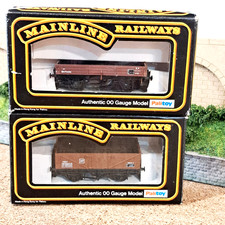 MAINLINE OO GAUGE  37-170 & 37420  5 & 3 PLANK WAGONS  BR BROWN    FREE POST