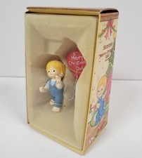 Enesco Country Cousins Scooter
