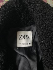 Lovely Zara black bouclé