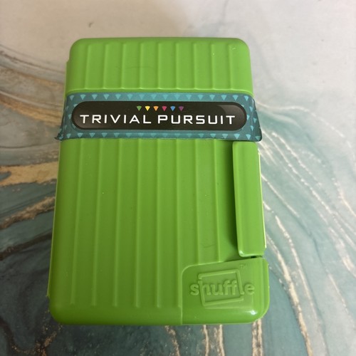 Trivial pursuit shuffle - pursuit, card