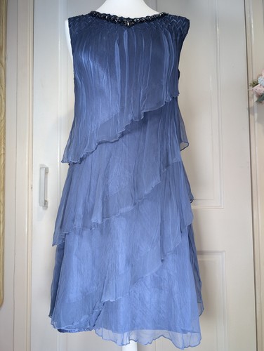 Blue waterfall ruffle - blue,