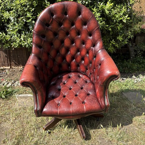 Vintage blood red - blood, directors