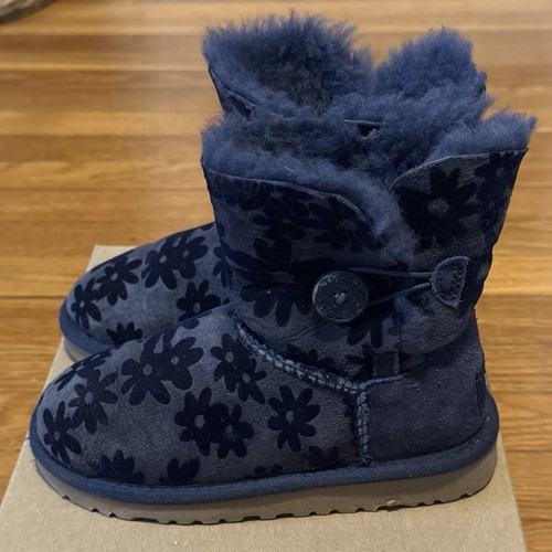 Ugg classic boots - ugg,