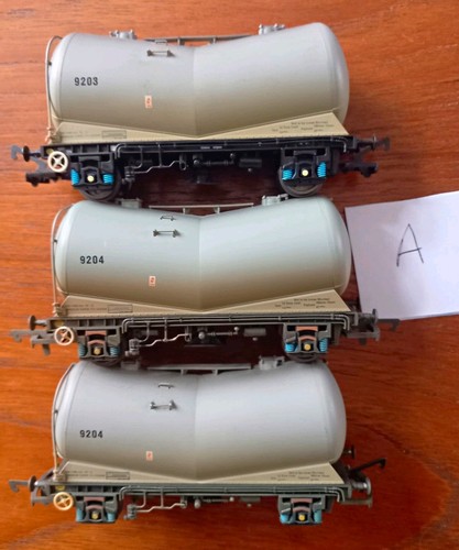 Hornby gauge tankers - oo, v