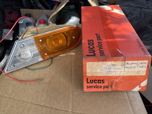 Lucas 52894 front - front, lamp