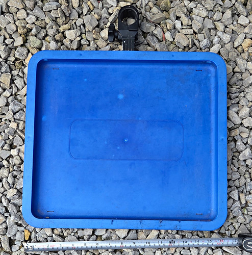Blue fishing seat - box, side