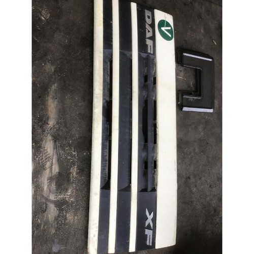 Front grille daf - front,