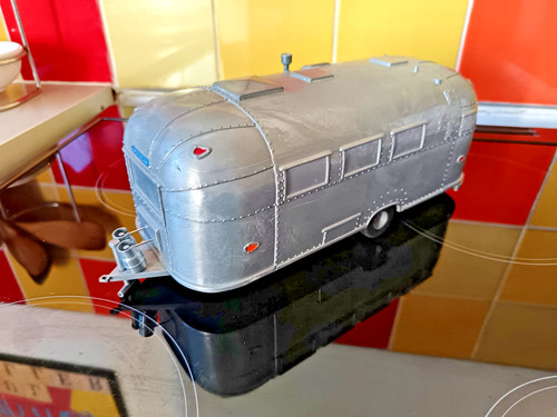 Vintage airstream flying cloud - flying,