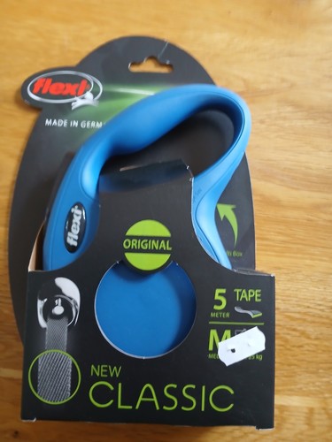 Retractable dog lead - retractable,