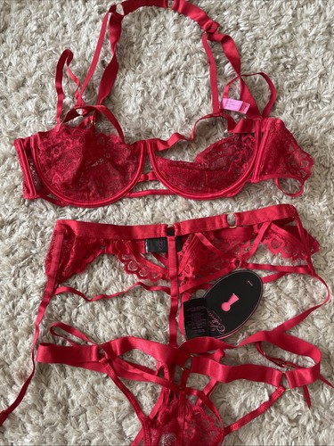 New with tags - lace, hunkemoller
