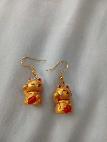 Little gold chinese lucky cats - little,