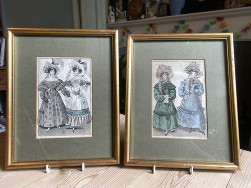 Pair antique fashion - of,