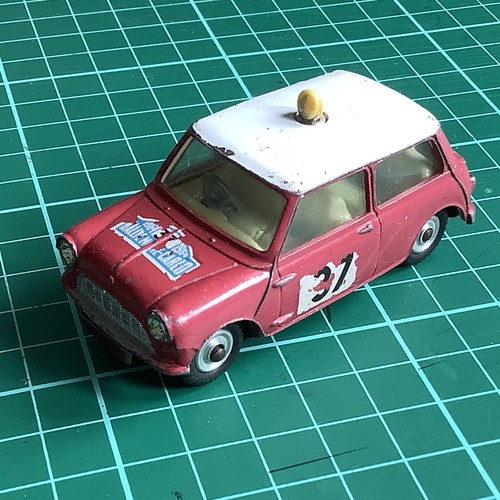 Corgi toys morris mini cooper - toys,