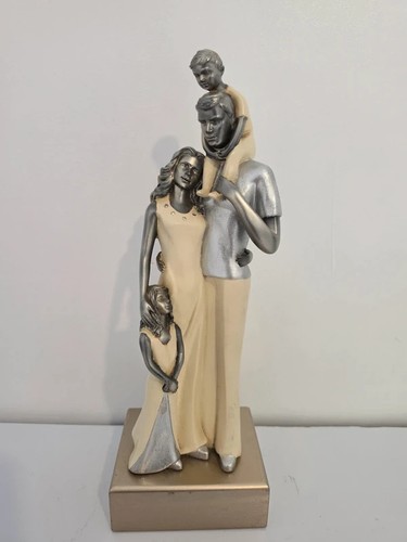 Modern family figurine - modern,
