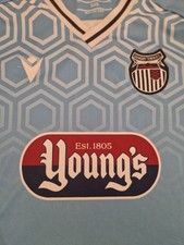 Grimsby Town 2021/2022  childs Away Football Shirt- Macron- Size XXS 8/9 yrs vgc