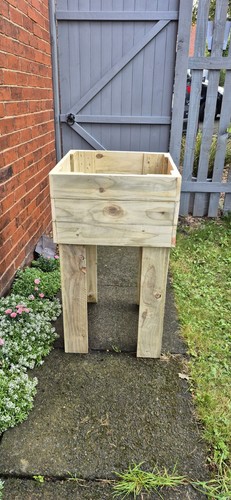 Tall flower bed - tall,