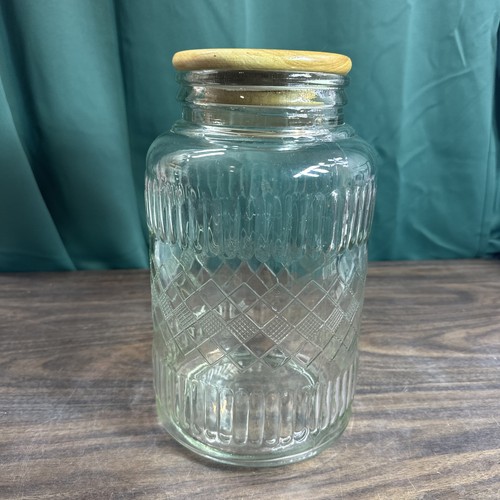 Vtg lge diamond cut clear - ex.,