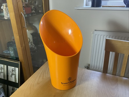Veuve clicquot champagne ice - clicquot,
