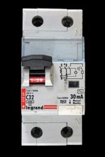 LEGRAND 32 AMP CURVE C 6kA 30mA DOUBLE POLE RCBO TYPE AC 07889
