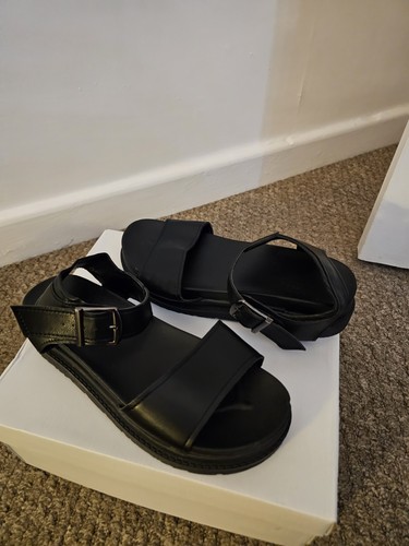 Black sandals size 7 - -,