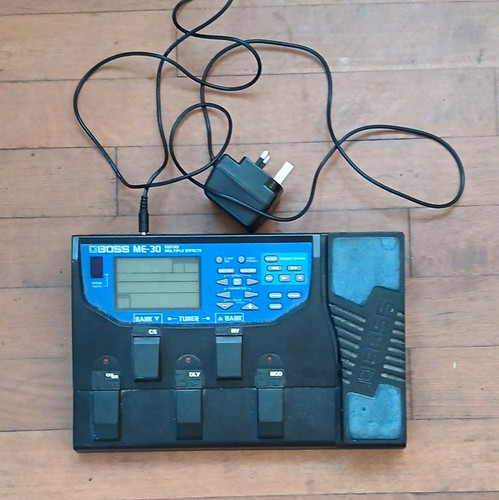 Boss digital - me-30,