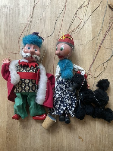 Pelham puppets king - puppets,