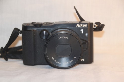 Nikon digital camera - v3,