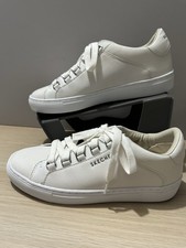 Ladies WHITE Skechers Los