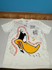 🔥 SOUTHPOLE Looney Tunes Daffy Duck ‘Consequences’ Tee Beige Large NWT Graphic