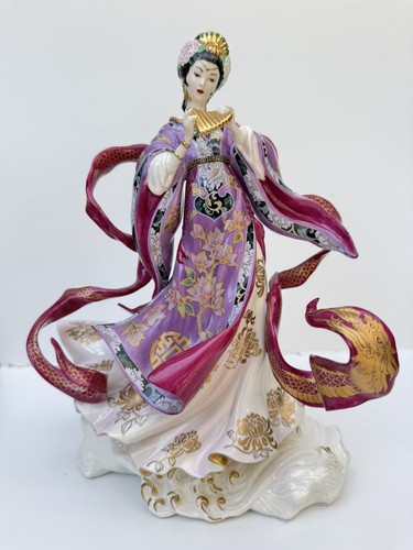 Franklin mint porcelain - porcelain, figure