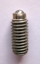 Ball and spring plunger