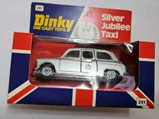DINKY TOYS - 241 LONDON QUEEN