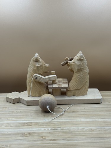 Bear playing chess moving toy - bear,