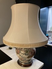 GENUINE VINTAGE ROCHAMP LARGE ORIENTAL CERAMIC TABLE LAMP EX COND MAHOGANY BASE