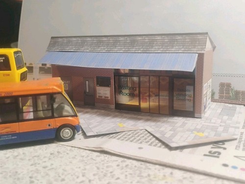 Scale bus and - oo, 1:76
