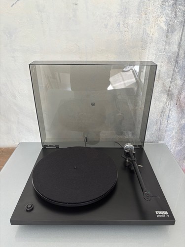 Rega planar turntable - turntable, fully