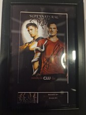  SIGNATURE PICTURE FRAME