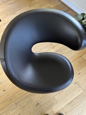 Olav Eldoy Stokke Varier Peel Club Leather Chair, Arrange Your Own Courrier.